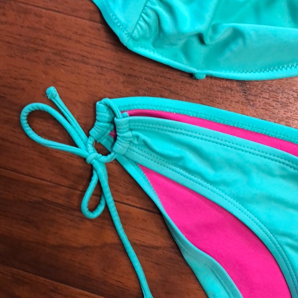 👙 Strapless Bathing Suit - Picture 3 of 4